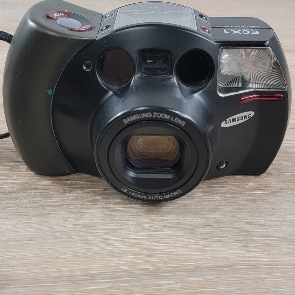 Samsung ECX 1 Panorama 35mm Film Camera Design by F.A. Porsche 38-140mm Zoom